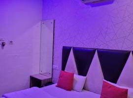 ์๋ฐ๋ผ์ ์์นํ ํธํ
Hotel Vyom Vilas