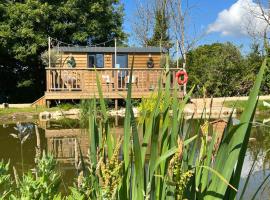 Rusty Duck Retreat Shepherds Hut, luxusn&iacute; stan v destinaci Shedfield