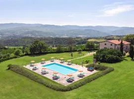 2 Bedroom Beautiful Apartment In Poppi