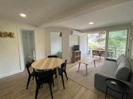 Flat with lake views - Pantano San Juan - 21, hotel in Madrid