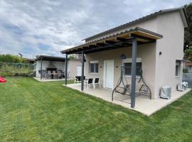 Κ & Μ House by the sea, hotel en Nea Iraklia