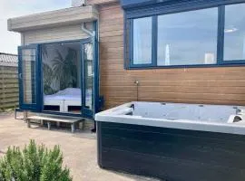 Ferienhaus Aurora mit Meerblick und Whirlpool
