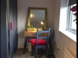 Veen Home near Gatwick