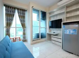 Comfy and Elegant 2BR Tifolia Apartment Pulomas Rawamangun By Travelio