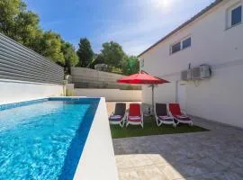 Stunning Home In Banjol