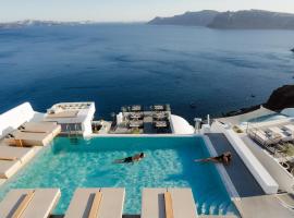La Perla Villas and Suites - Adults Only, hotel en Oia