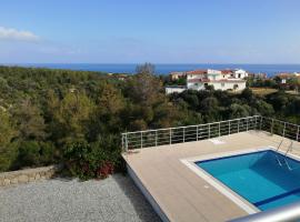 Villa PineCliff, hotel a Ayios Yeoryios