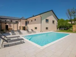 Beautiful Home In Kamenmost With Wifi