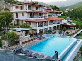 Royal 1967, hotel em Himare