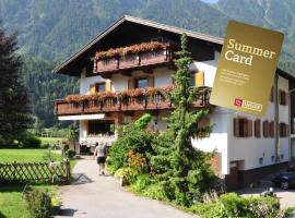 Appartements Griesserhof, hotel v destinaci Oetz