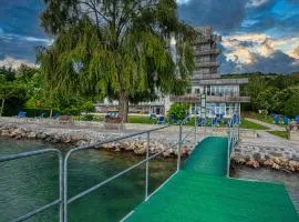 Világos Hotel Balatonvilágos