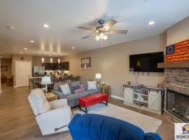 Dreams2Reality NEW BUILD - Luxury 3BR Walk-In - Resort Amenities - FREE TICKETS INCLUDED - FH-G104