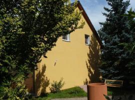Unterkunft FERIENHAUS "HUMMELCASA" IM HUMMELGAU UNWEIT BAYREUTH FÜR MAX 5 PERSONEN, Hotel in Creez