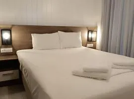 Sandy Suite 2