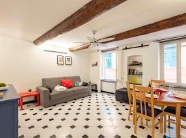 Charming Flat Historic Center Camogli - Happy Rentals, hotel v destinaci Camogli