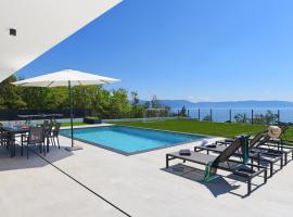 VILLA AMELIJA YourCroatiaHoliday，德伦杰的飯店