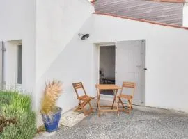 Sejour calme, 1,5 km de la plage de la Terriere