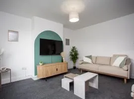 The Lampton - Modern - Gibside - Smart Tv - Wifi