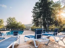 Lakefront Mountain View - 1 Bedroom Resort Suite