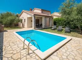 2 Bedroom Awesome Home In Liznjan