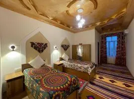 Anoragul guest house