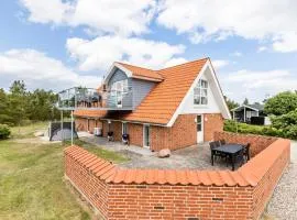 Amazing Home In Glesborg With Sauna