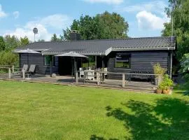 3 Bedroom Amazing Home In Dronningmølle