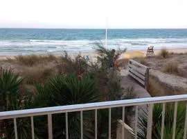 Apartamento nuevo Playa aislada Primera línea de playa