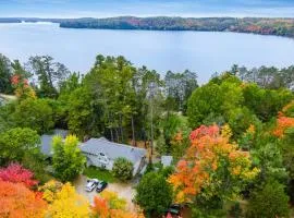 Muskoka Waterfront Retreat、Dwightのビーチ周辺のバケーションレンタル