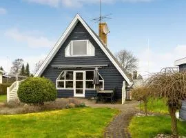 Three-Bedroom Holiday Home In Otterup