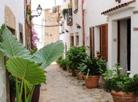 Stunning Apartment In Tossa De Mar, khách sạn ở Tossa de Mar