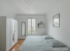 Flexliving - Room - Henri Sellier - Suresnes 92, hotel in Suresnes