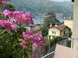 Apartment with partial view on Como Lake