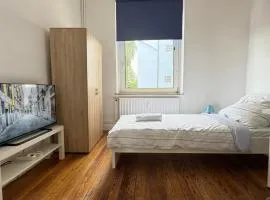 Zentrale Monteurwohnung in Neumünster Küche & WLAN inklusive
