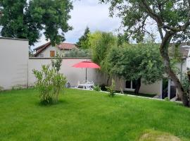 LE LAURIER BLANC, villa en Yerres