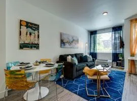 Bright & Cozy Walkable Alberta Condo, Fast WiFi, & Quite