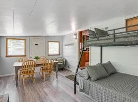 Home with Bunkroom 2 Mi to Hatfield and McCoy Trail