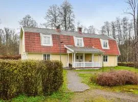 Beautiful Home In Tingsryd With Sauna