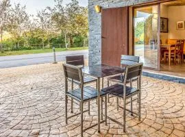Nice Apartment In Valencia De Alcantara