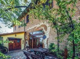 Nice Apartment In Castiglione Dorcia