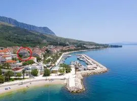 Apartments by the sea Tucepi, Makarska - 23256
