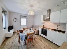 Charmante Maison 50 m² avec Terrasse et Parking - Tout Inclus, Proche Cambrai et Activités Nautiques - FR-1-510-202