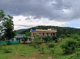 Sathyam Resorts, hotel di Dharmapuri