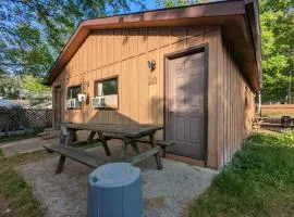 Tiny Wood Cottage 20
