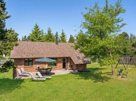 Holiday Home Vildrosevej Væggerløse Ix, ξενοδοχείο σε Væggerløse