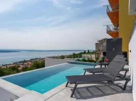 4 Bedroom Lovely Home In Crikvenica