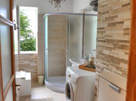 Apartman Gema, hotel di Skrad