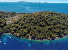 Holiday Home Brna Kosirina, hotel v destinaci Brna