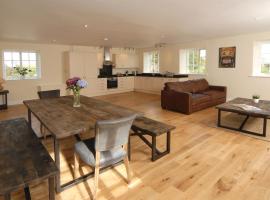 Unicorn Aparthotel Suites, hotel in Stow on the Wold