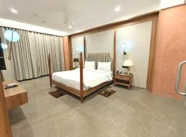 The Sky Imperial Hotel Kailash